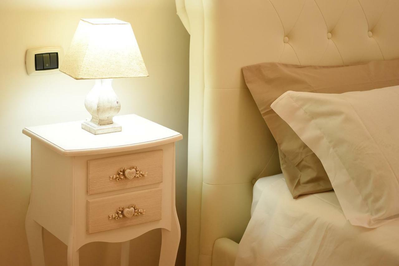 B&B Bonnes Suites Наполи Екстериор снимка