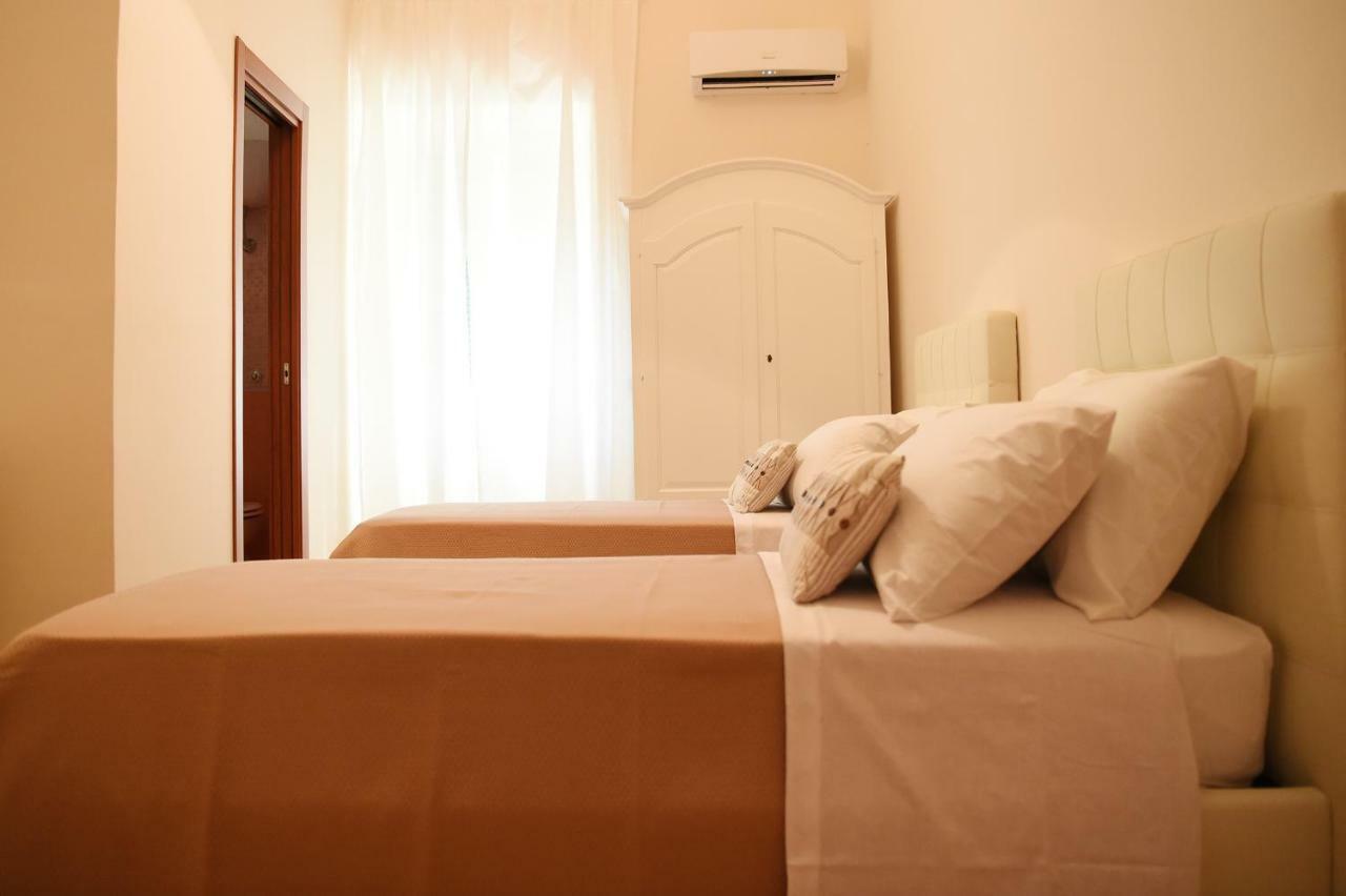 B&B Bonnes Suites Наполи Екстериор снимка