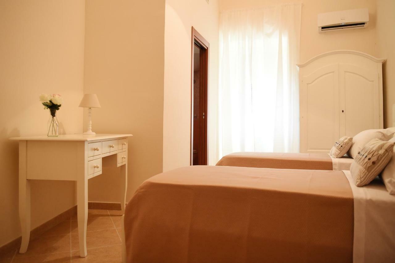 B&B Bonnes Suites Наполи Екстериор снимка