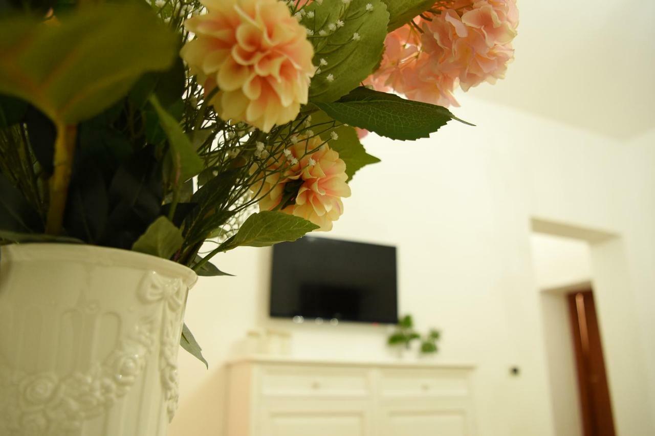 B&B Bonnes Suites Наполи Екстериор снимка