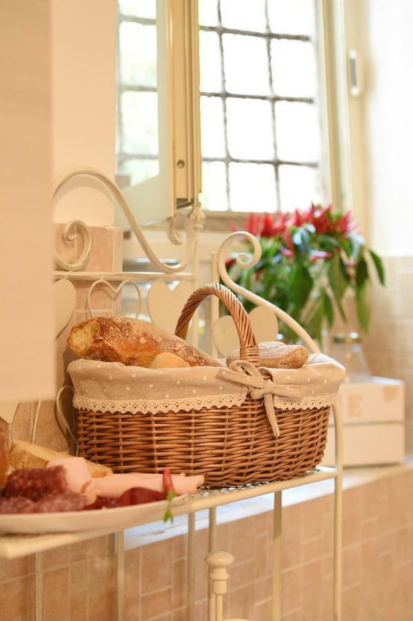 B&B Bonnes Suites Наполи Екстериор снимка